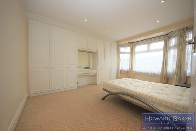 Property to Rent in Station Road, Hendon, London, United Kingdom