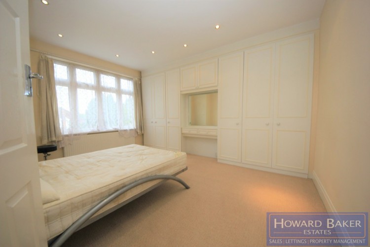 Property to Rent in Station Road, Hendon, London, United Kingdom
