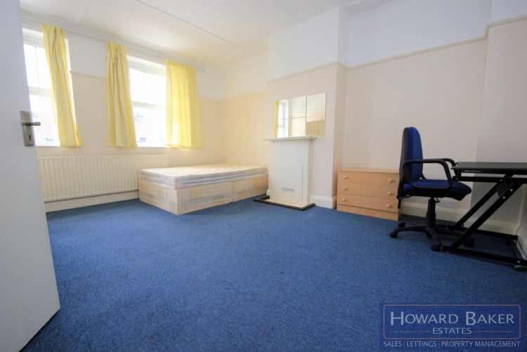 Property to Rent in Watford Way, Hendon, London, United Kingdom
