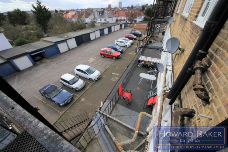 Property to Rent in Vivian Avenue, Hendon, Hendon, London, United Kingdom