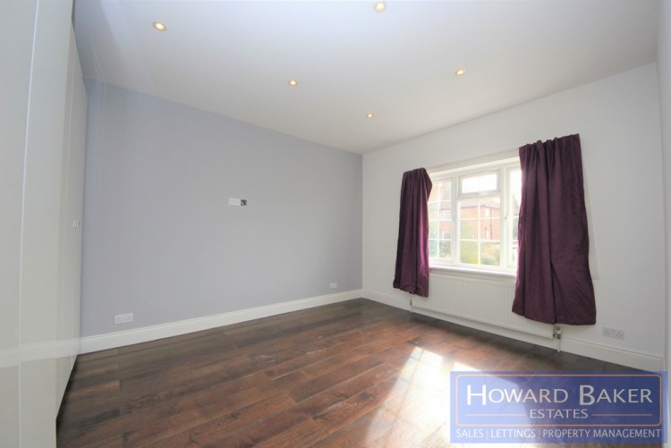 Property to Rent in Manor Way, Colindale, London, United Kingdom