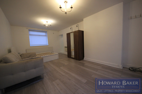 Property to Rent in Kenmore Gardens, Edgware, Edgware, United Kingdom