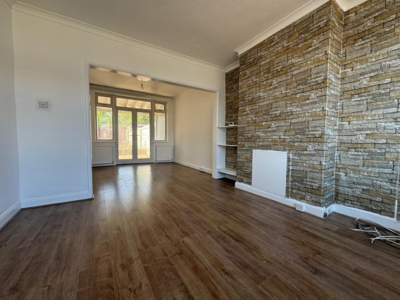Property to Rent in Raeburn Road, Edgware, Edgware, United Kingdom