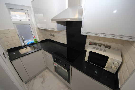 Photo 0