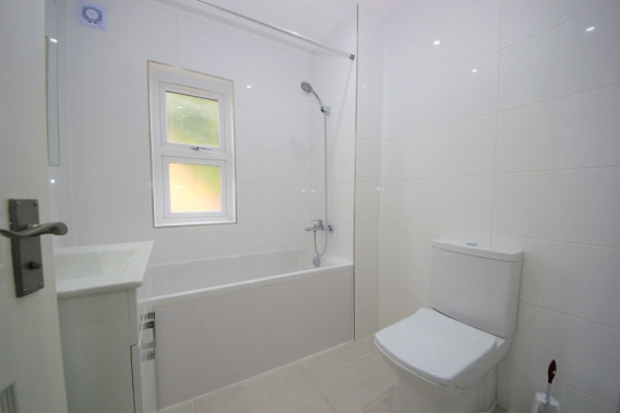 Photo 0